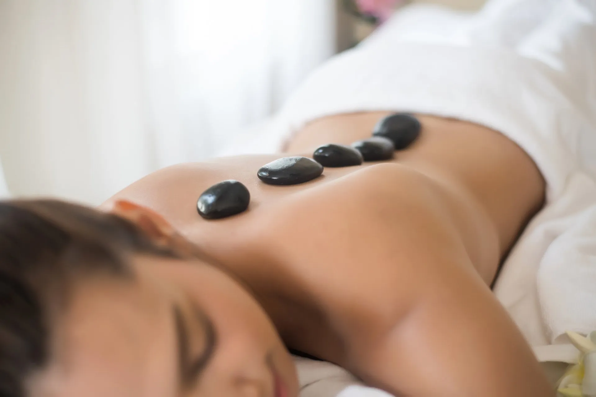 Hot Stone massage in Abu Dhabi